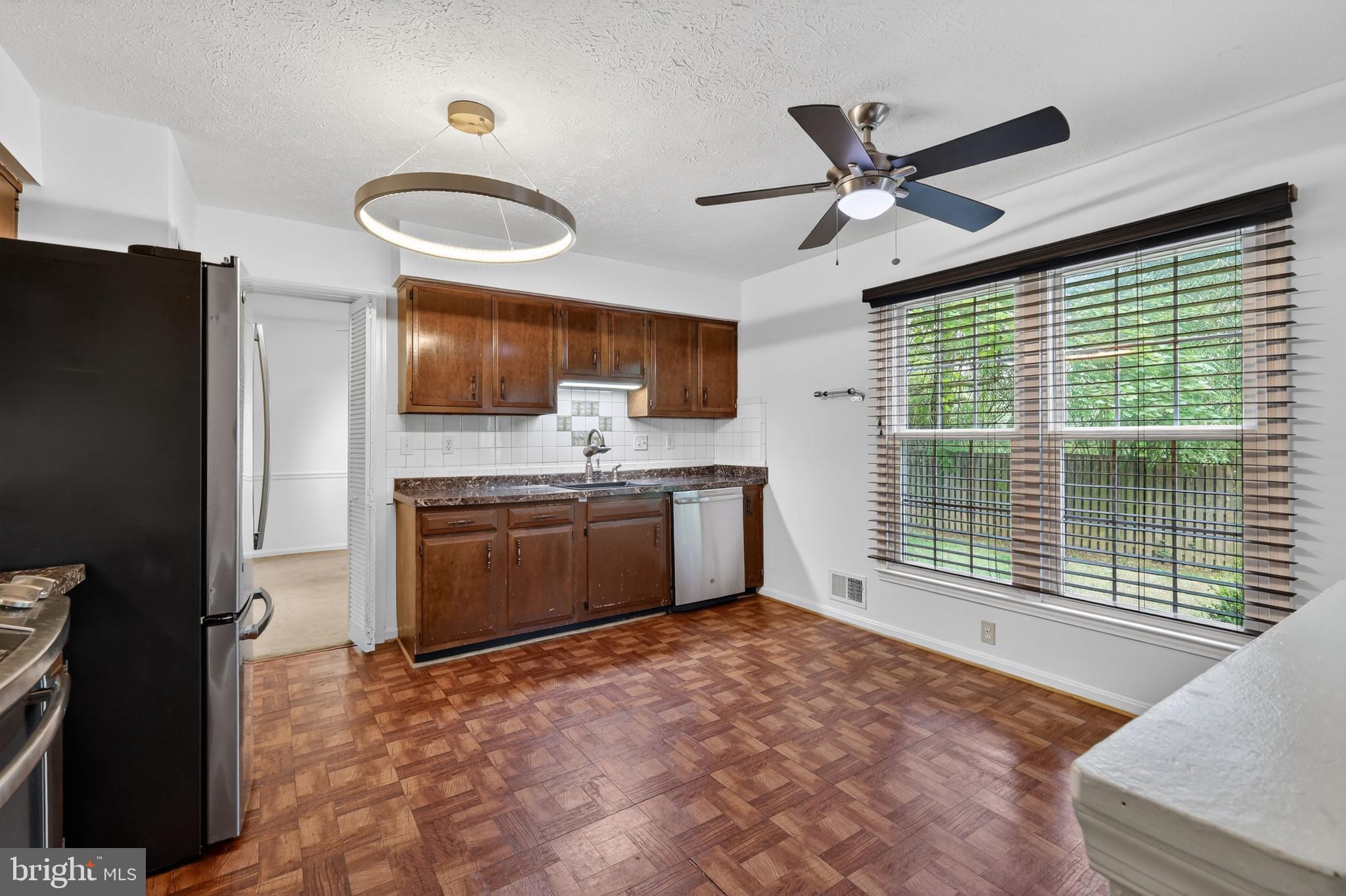 SNOWDENS MILL - Residential