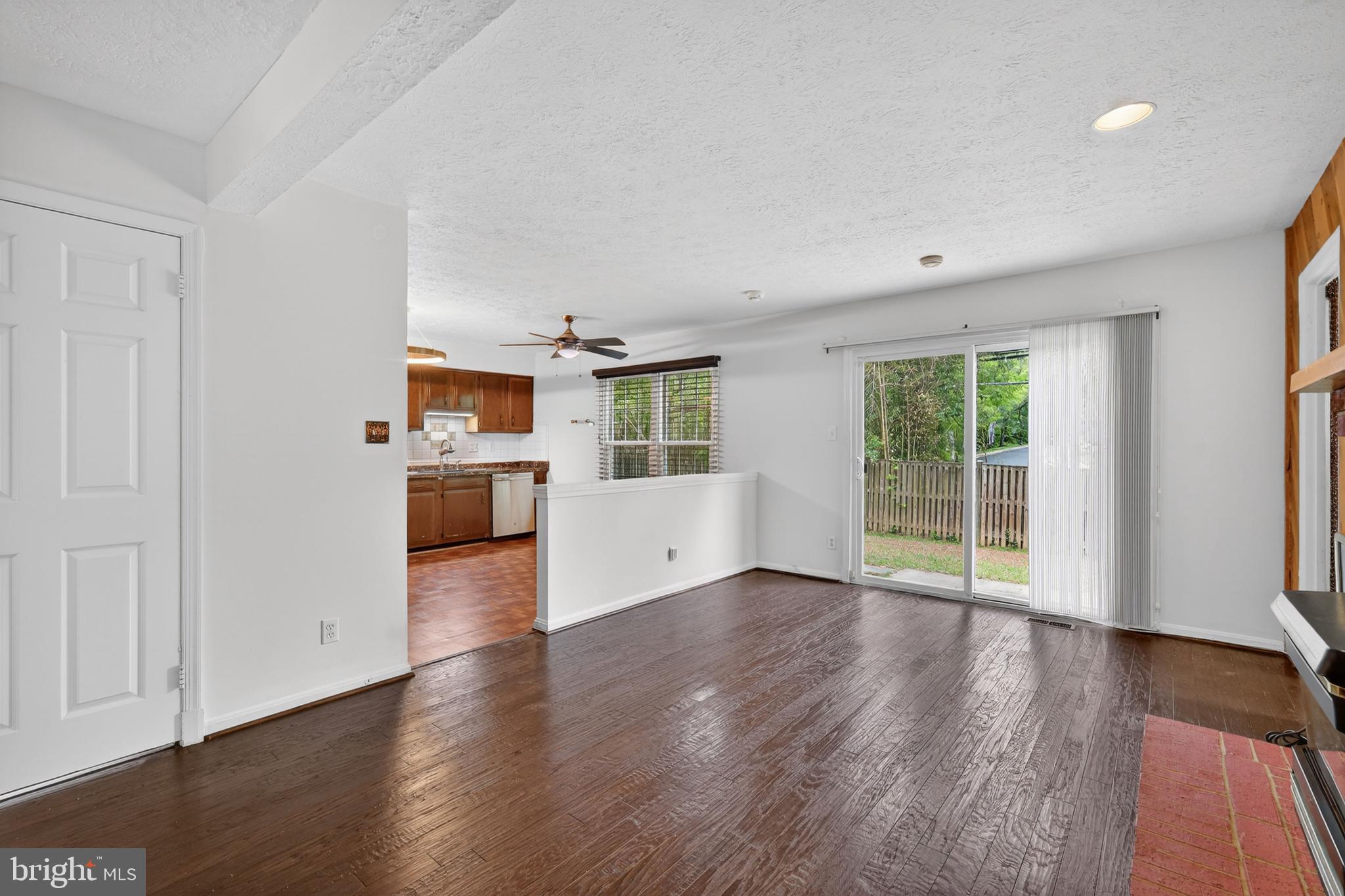 SNOWDENS MILL - Residential
