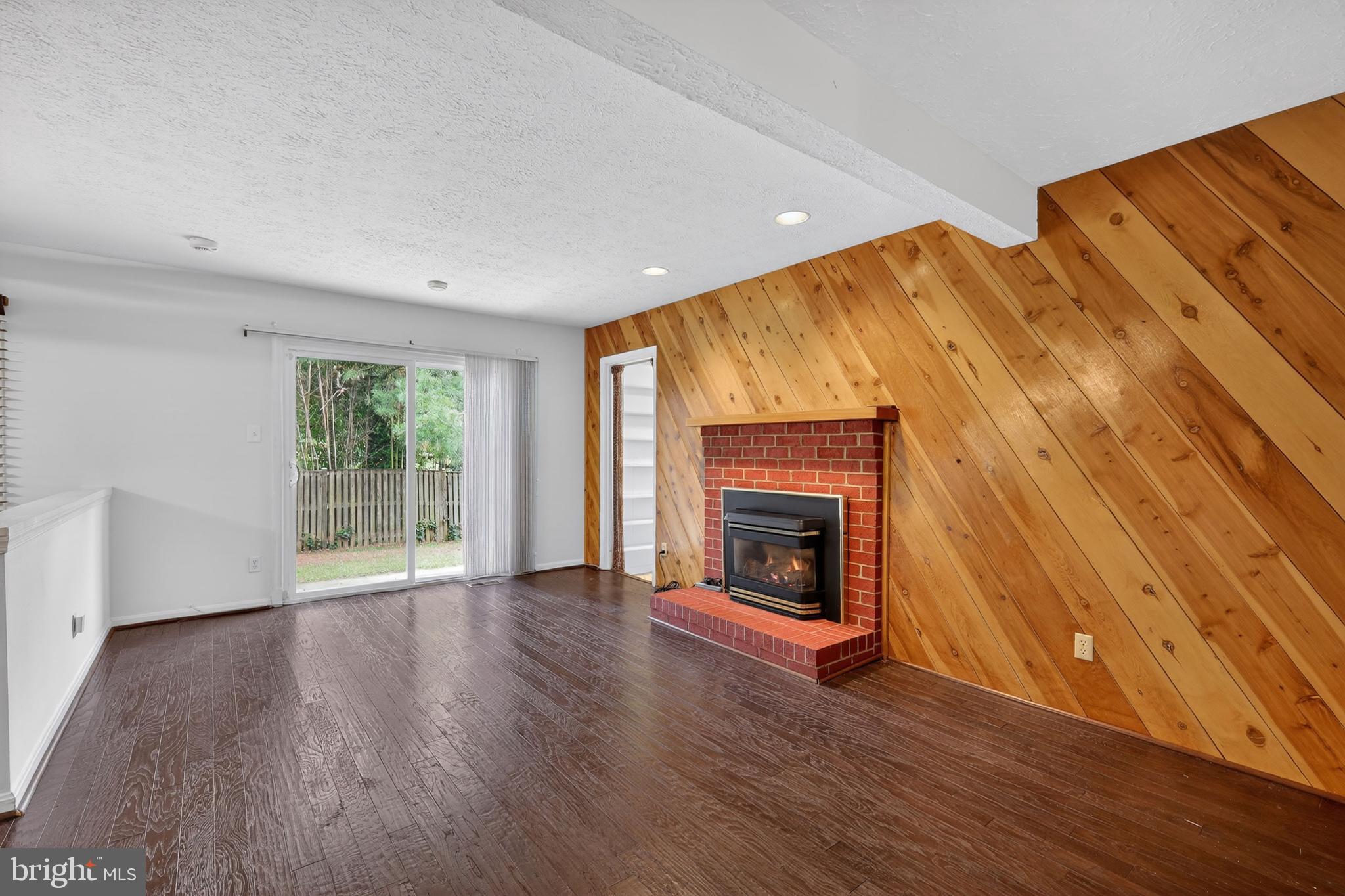 SNOWDENS MILL - Residential