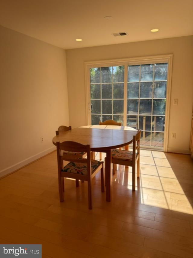 MERRY OAKS - Residential