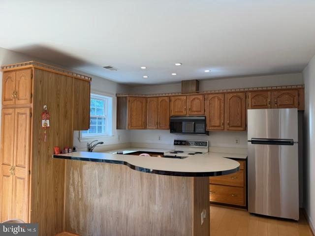MERRY OAKS - Residential