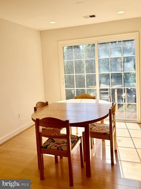 MERRY OAKS - Residential