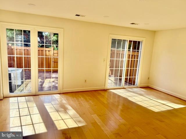 MERRY OAKS - Residential