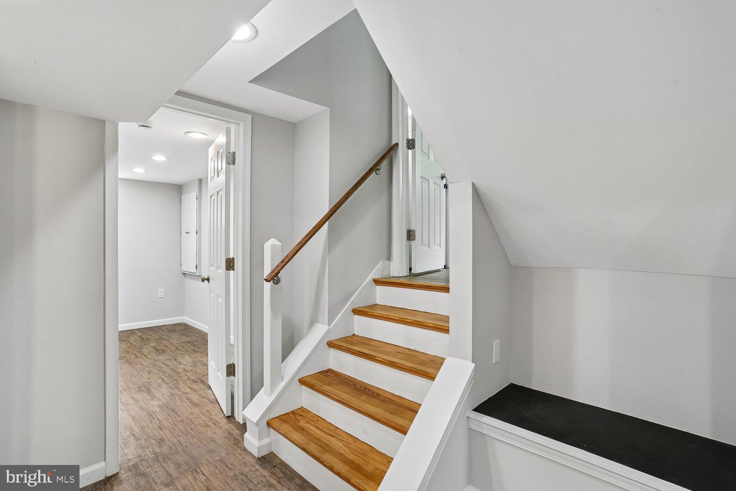 KEMP MILL - Residential