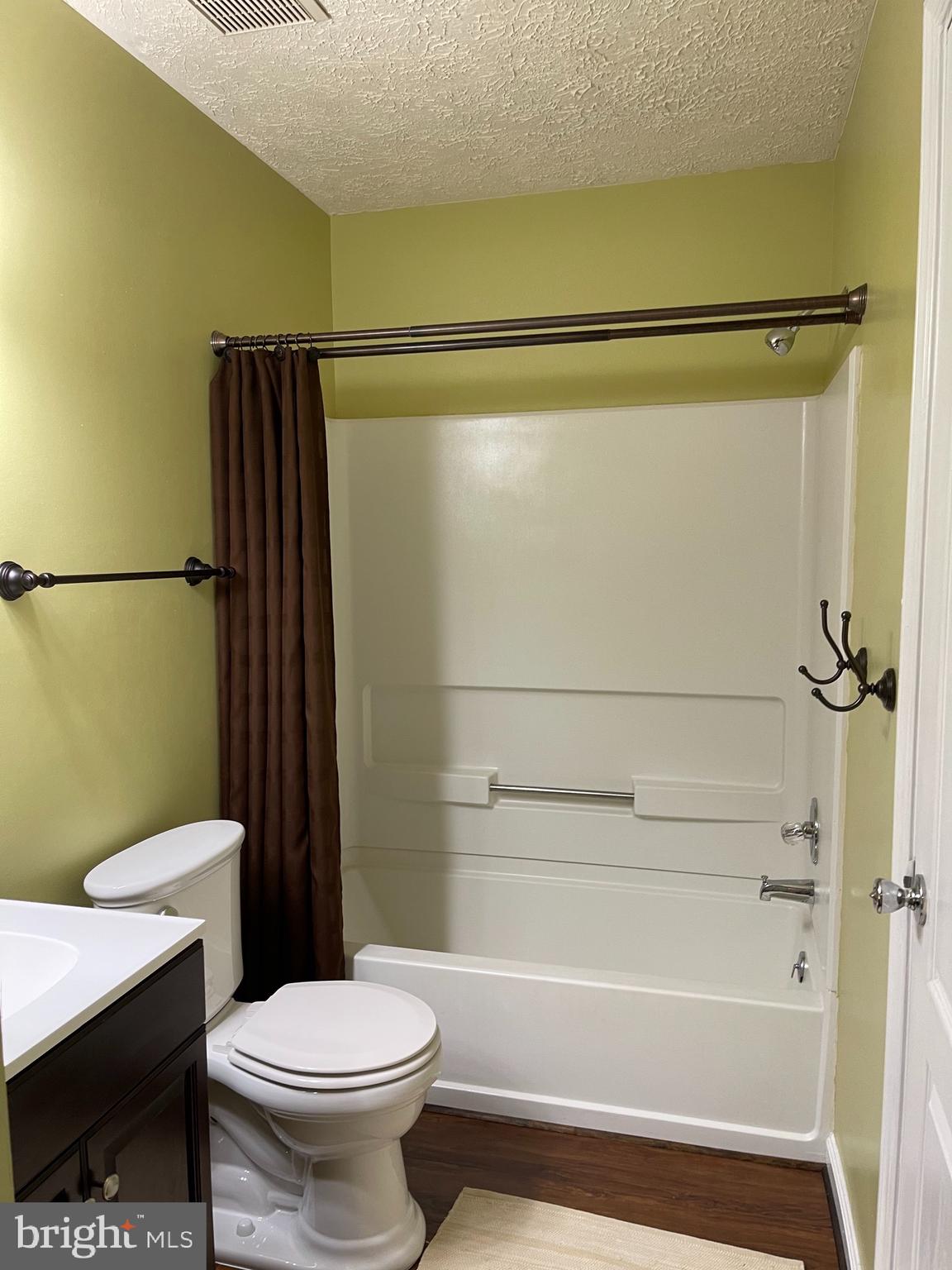 SOUTH HAMPTON - Residential