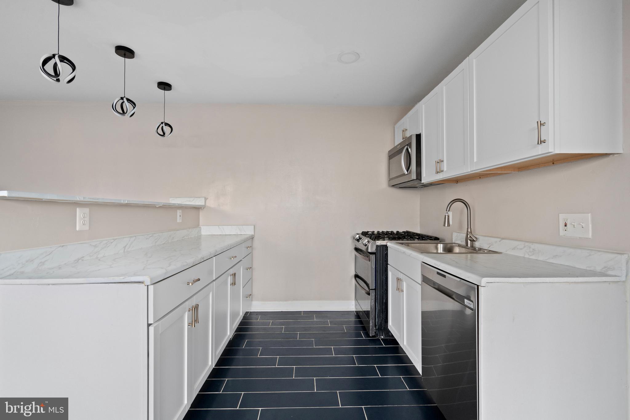 HERITAGE WOODS NORTH - Residential
