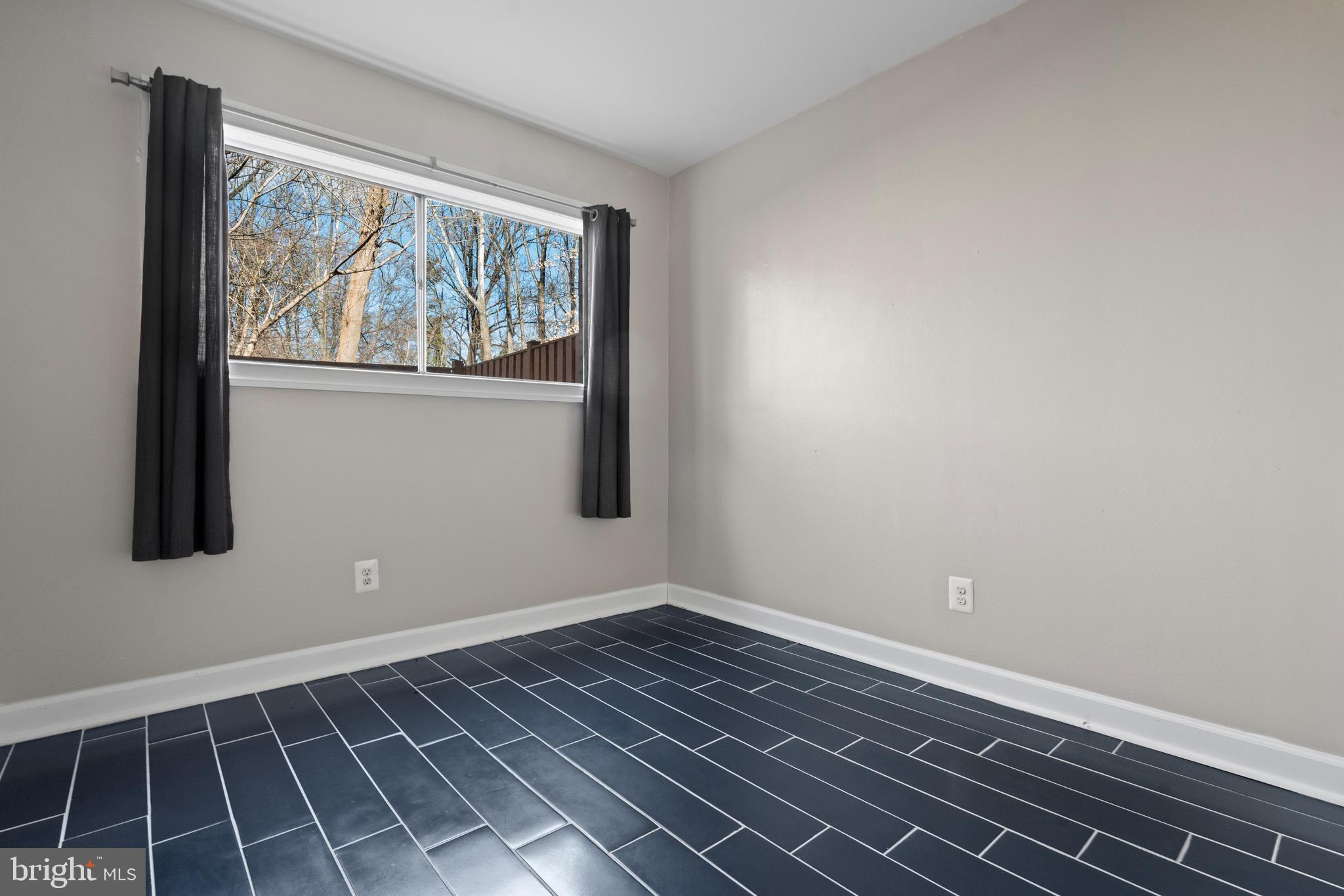 HERITAGE WOODS NORTH - Residential