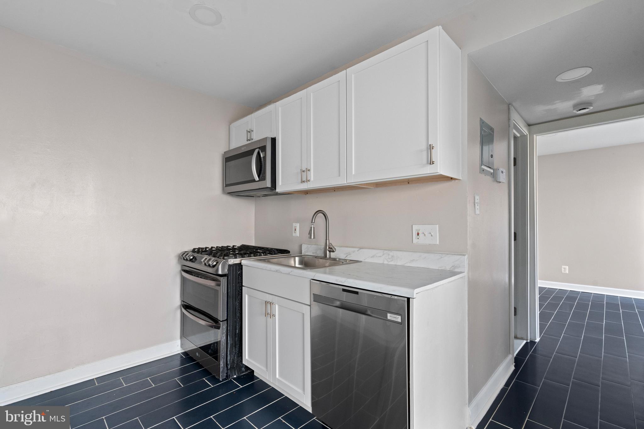HERITAGE WOODS NORTH - Residential