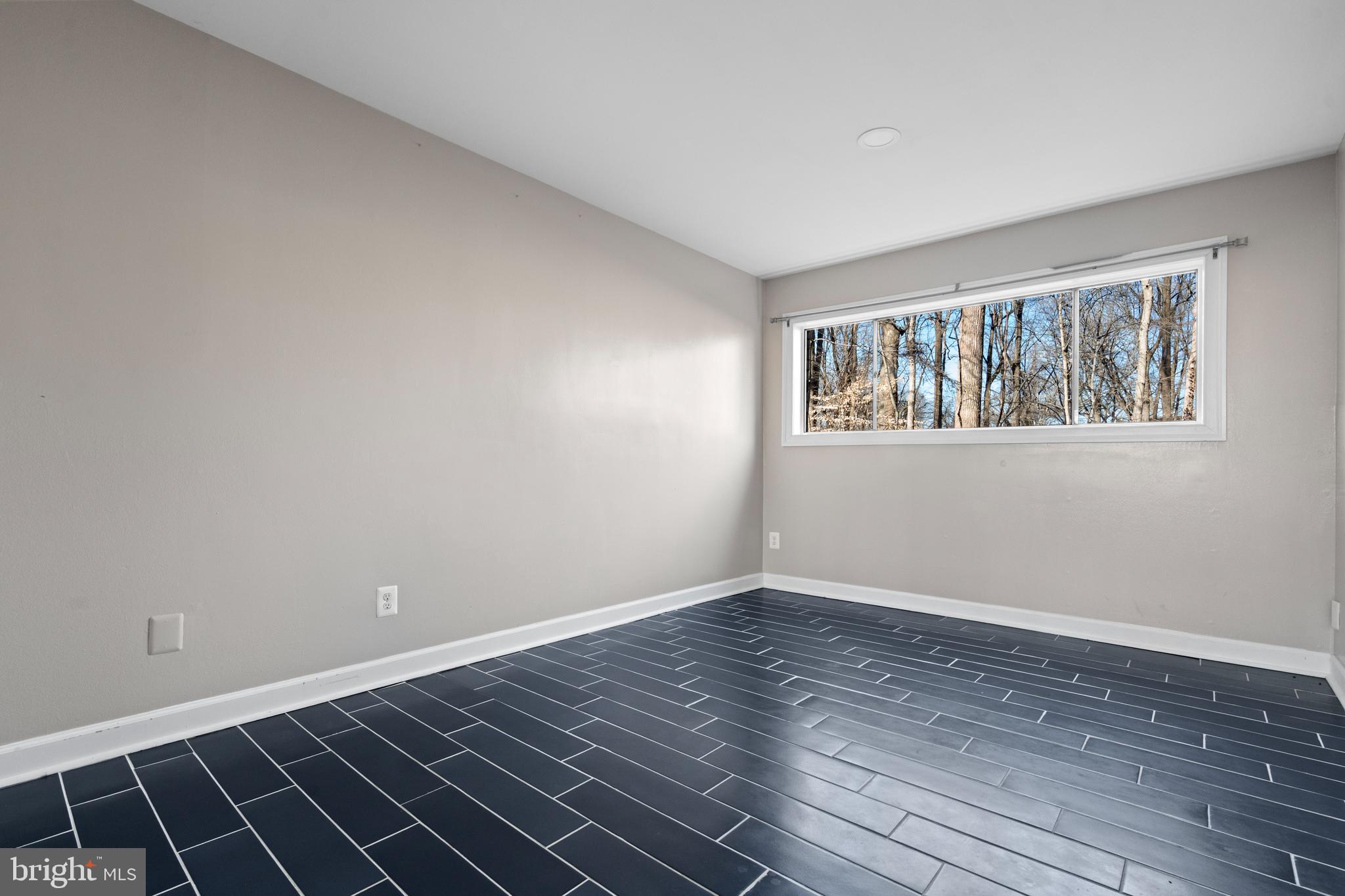 HERITAGE WOODS NORTH - Residential