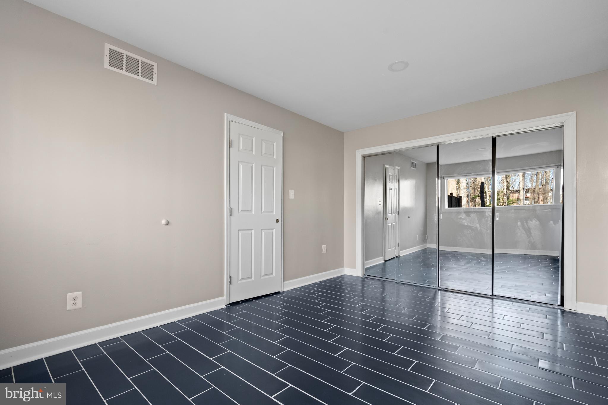 HERITAGE WOODS NORTH - Residential