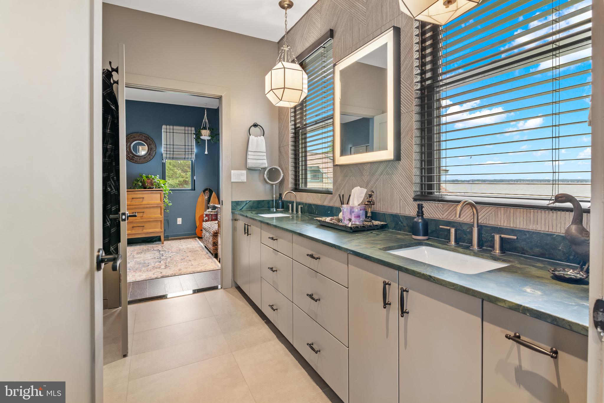 HOLLY NECK - Residential