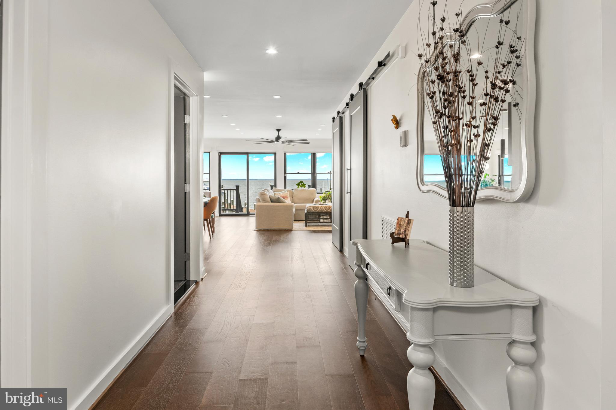 HOLLY NECK - Residential