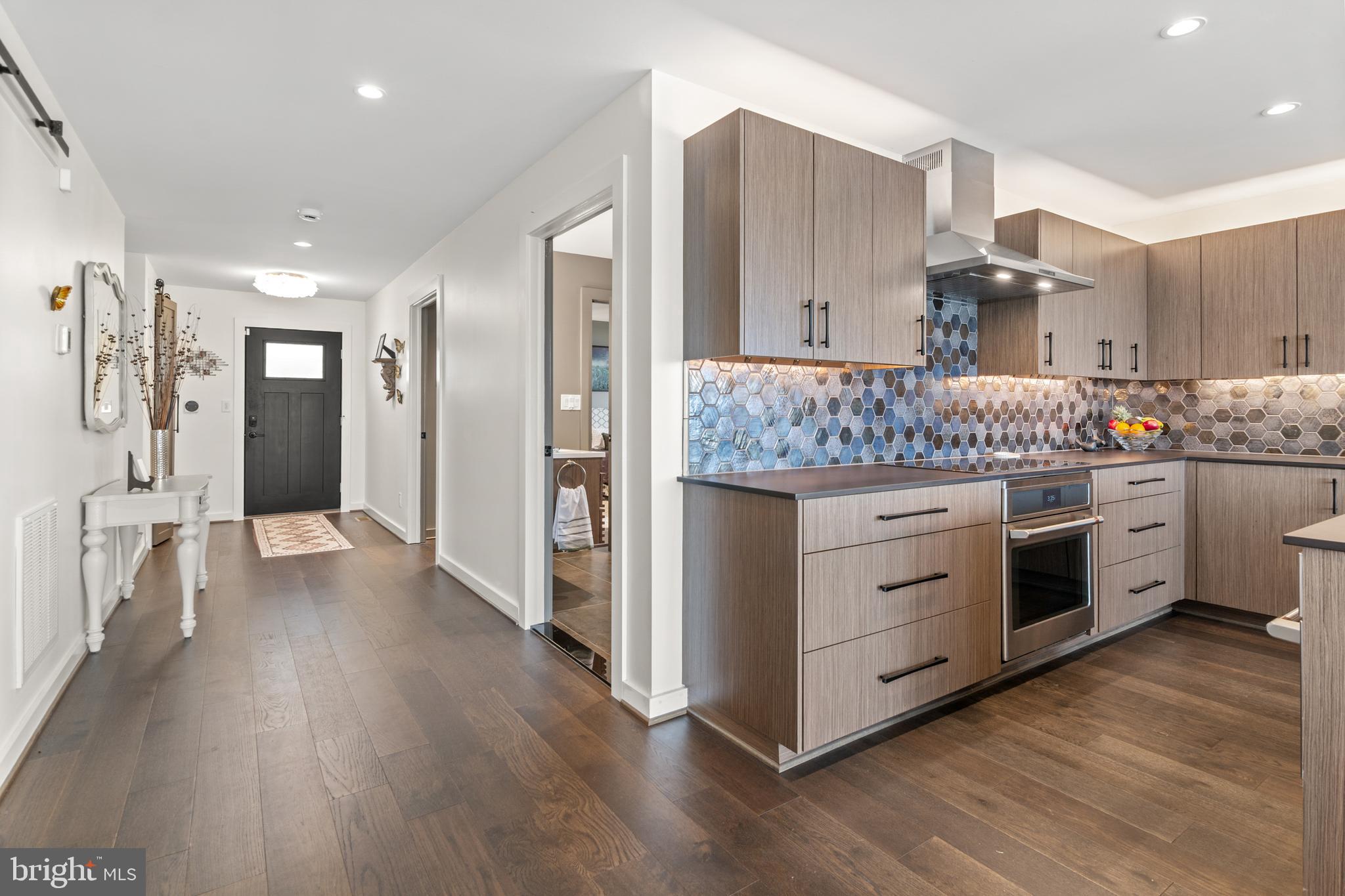 HOLLY NECK - Residential