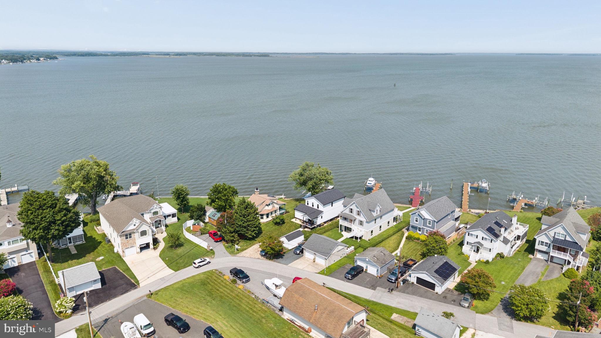 HOLLY NECK - Residential