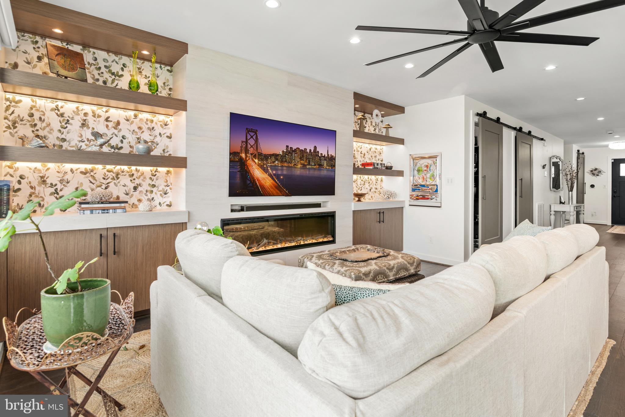 HOLLY NECK - Residential