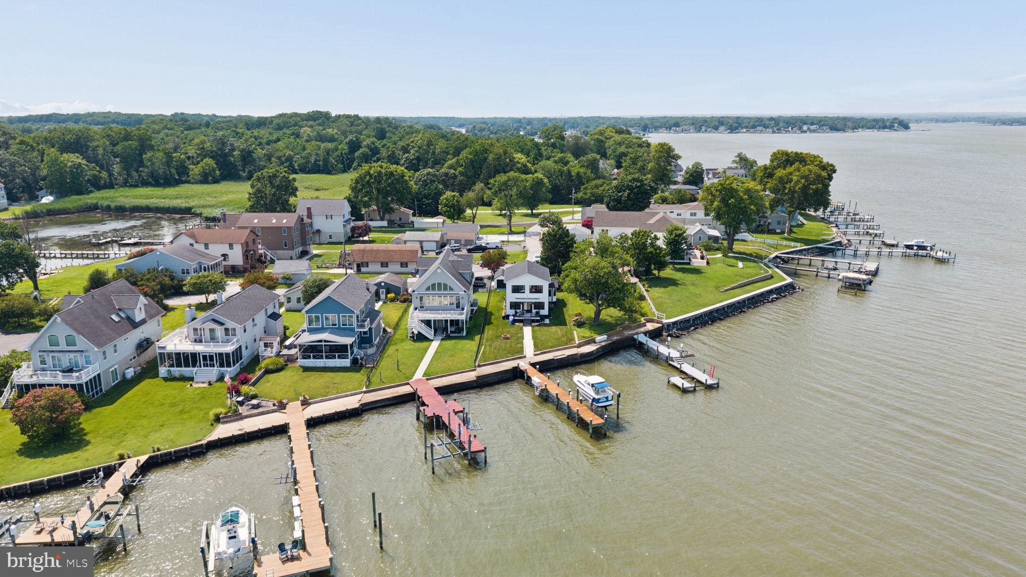 HOLLY NECK - Residential