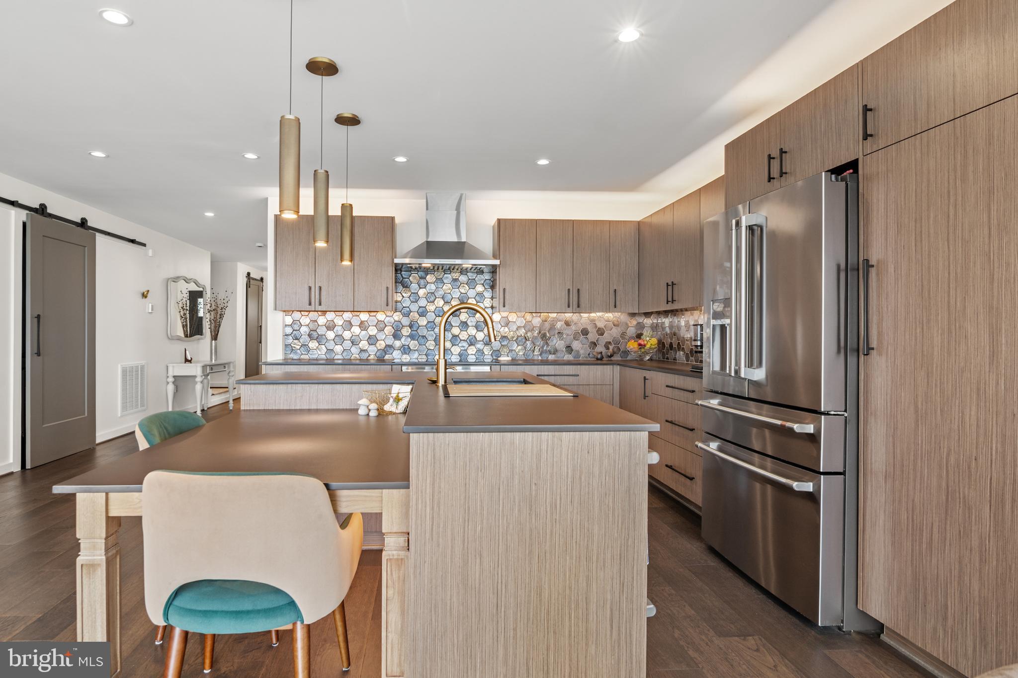 HOLLY NECK - Residential