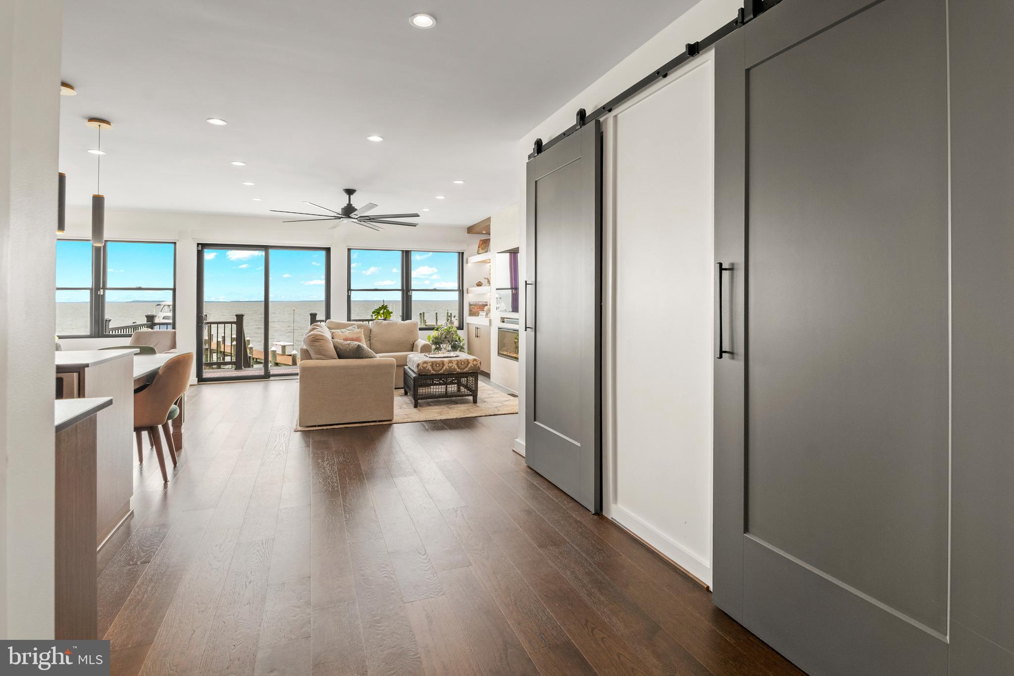 HOLLY NECK - Residential