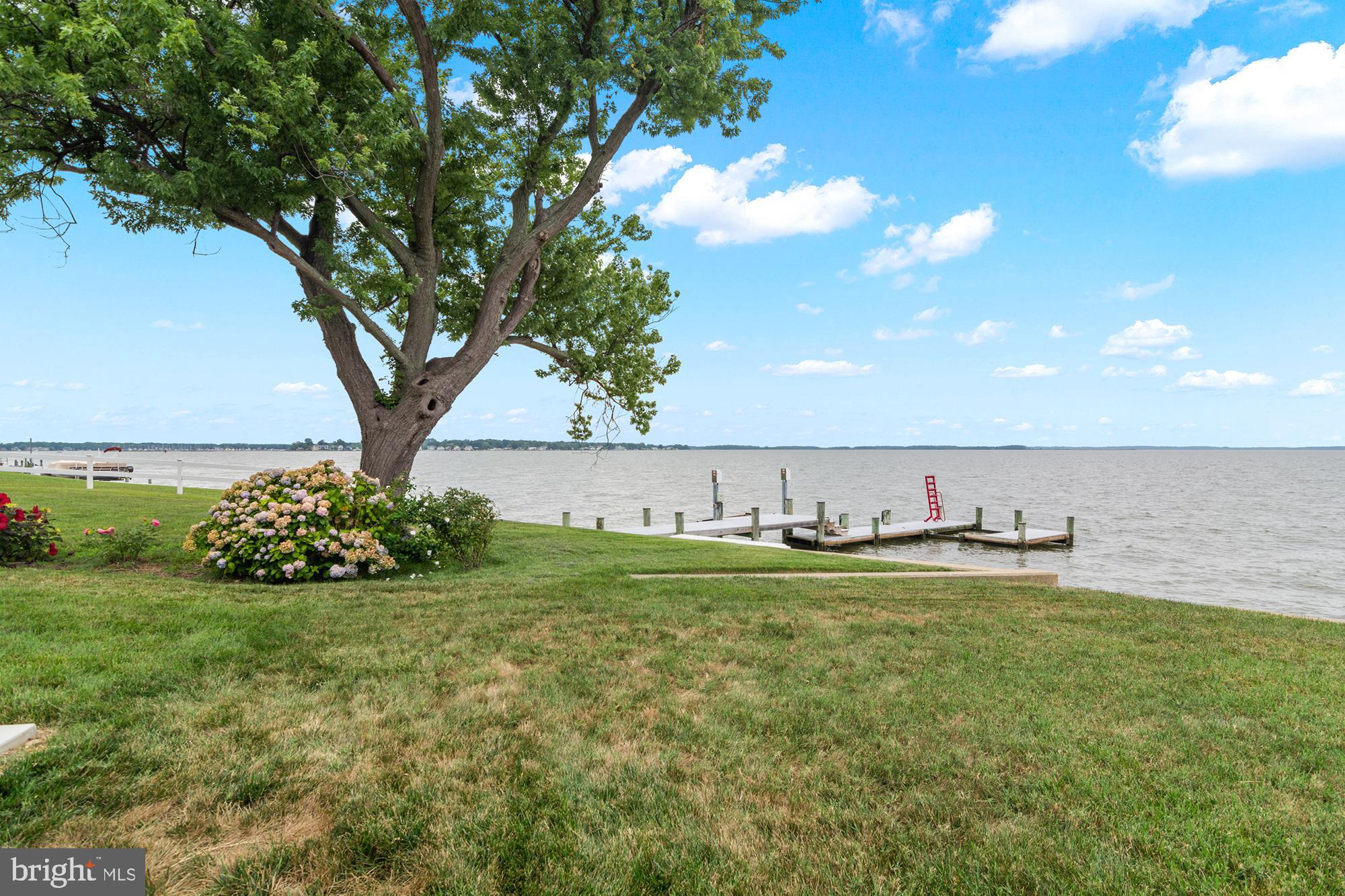 HOLLY NECK - Residential