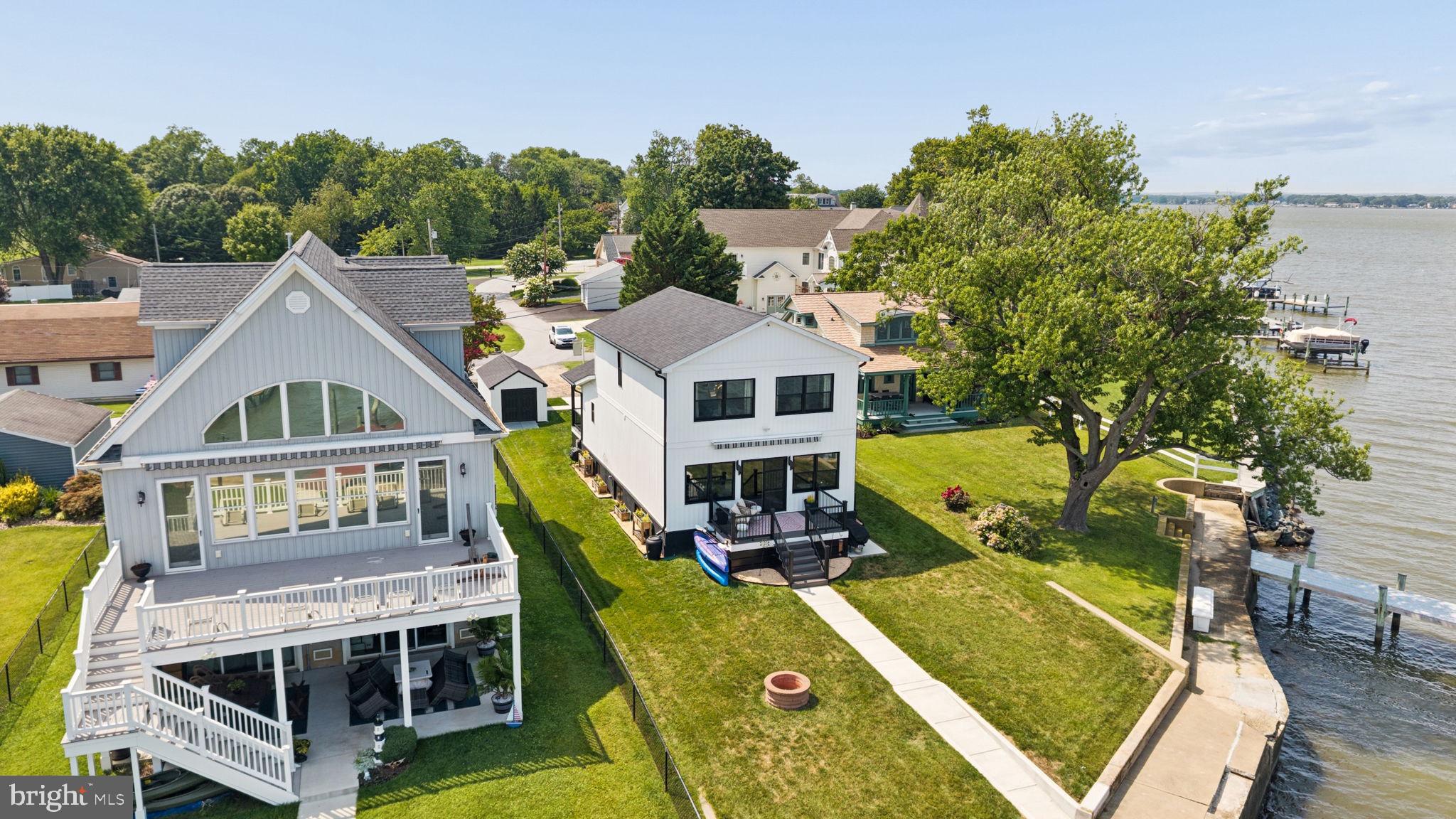 HOLLY NECK - Residential