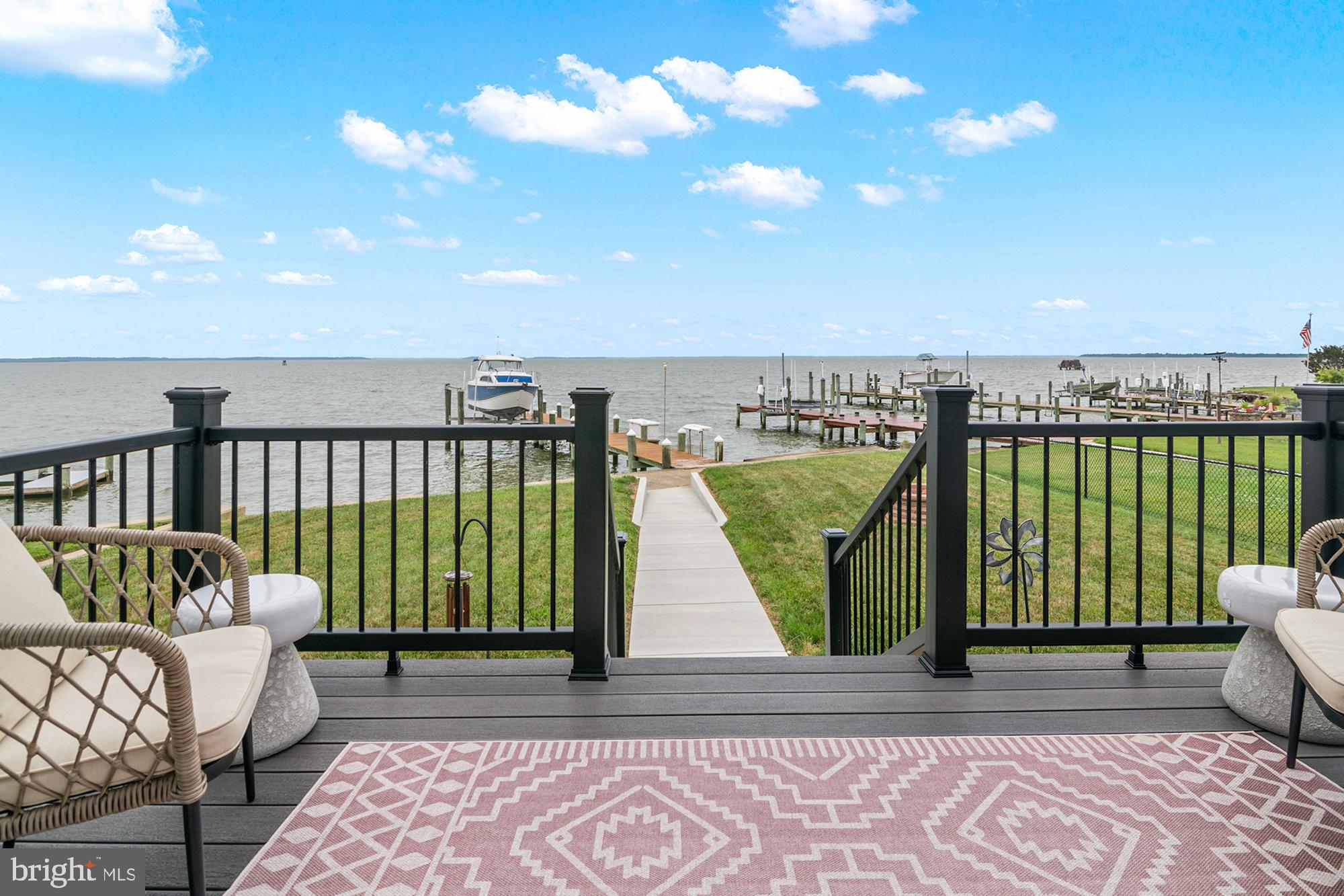 HOLLY NECK - Residential