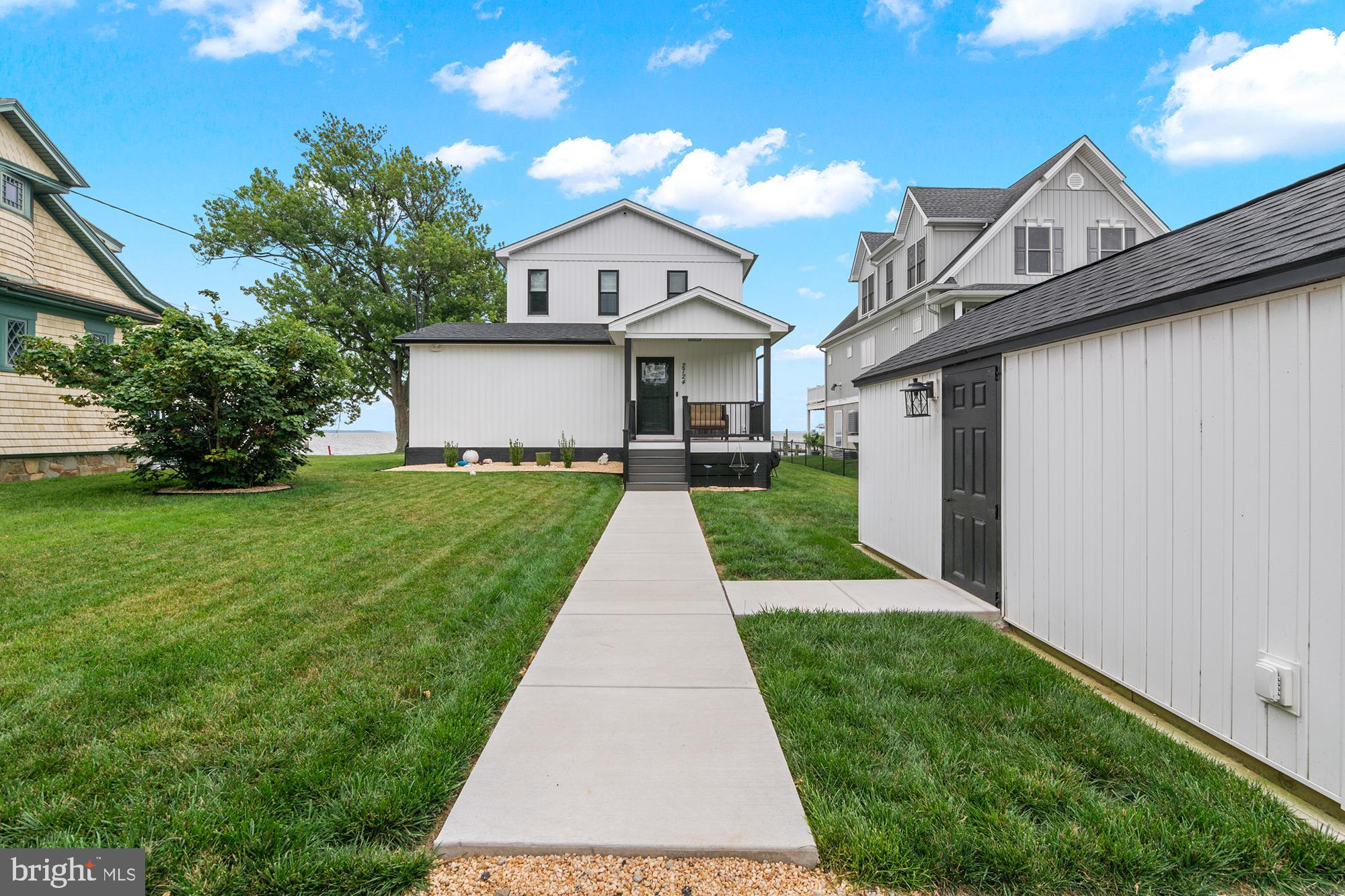 HOLLY NECK - Residential
