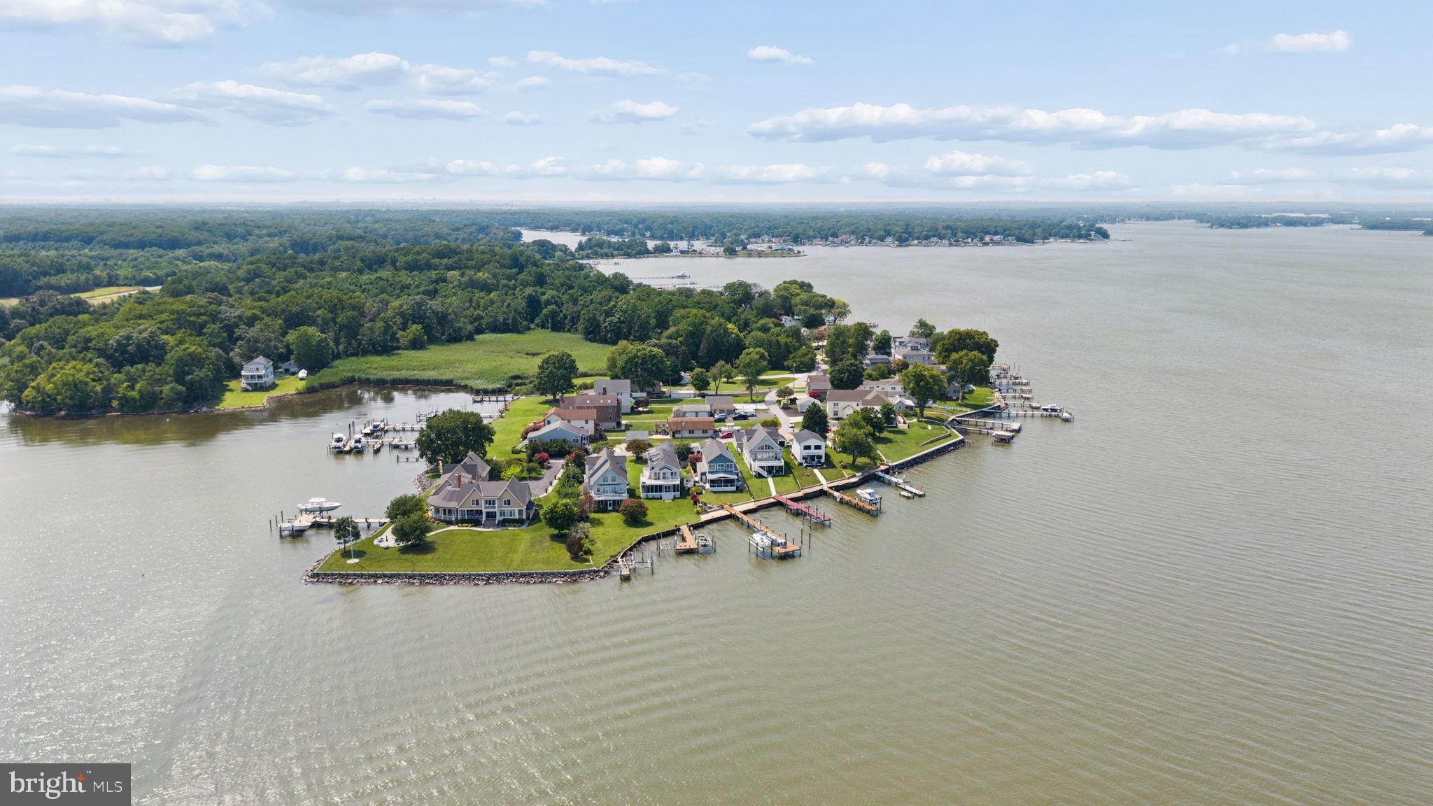 HOLLY NECK - Residential