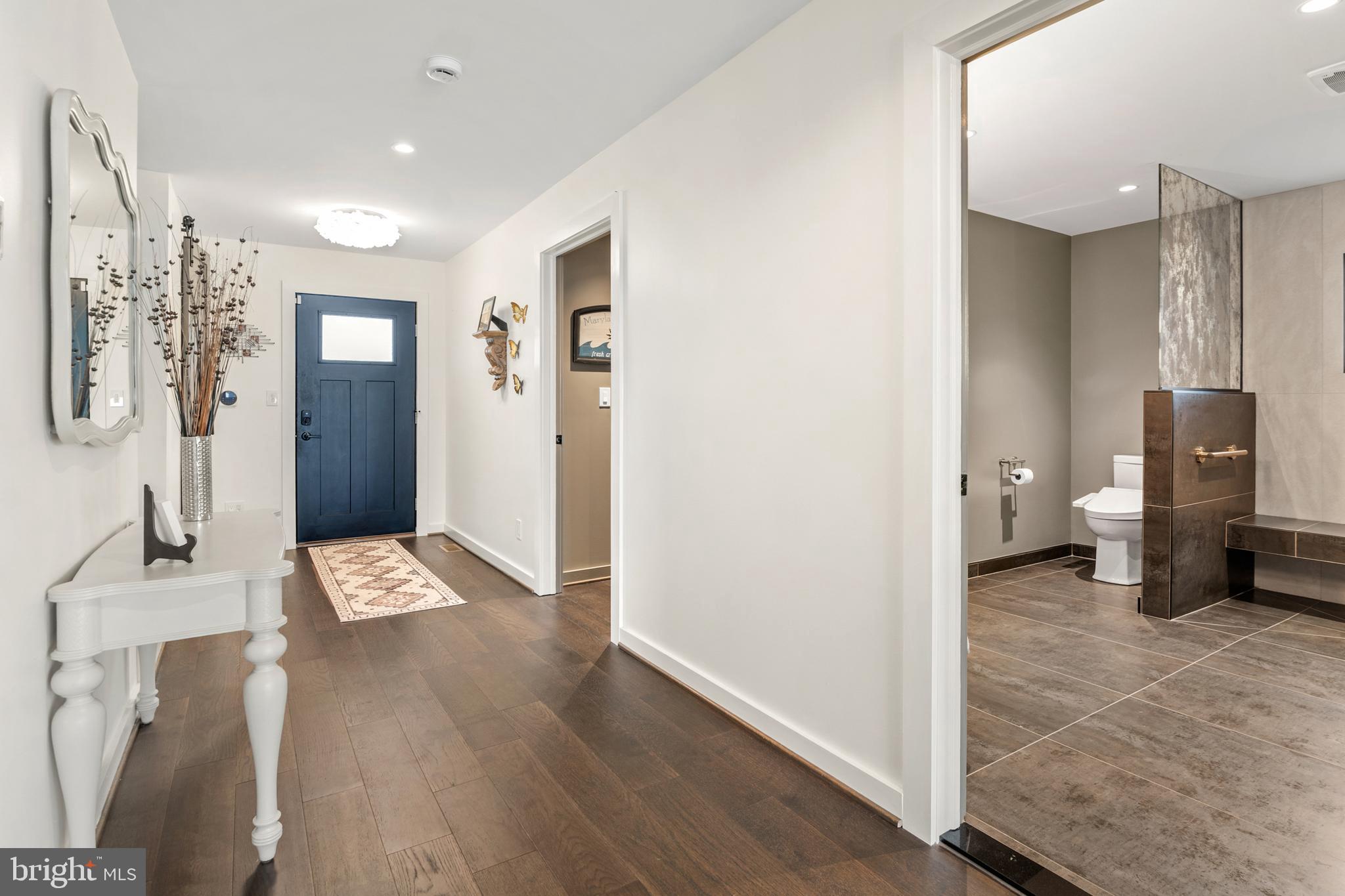 HOLLY NECK - Residential
