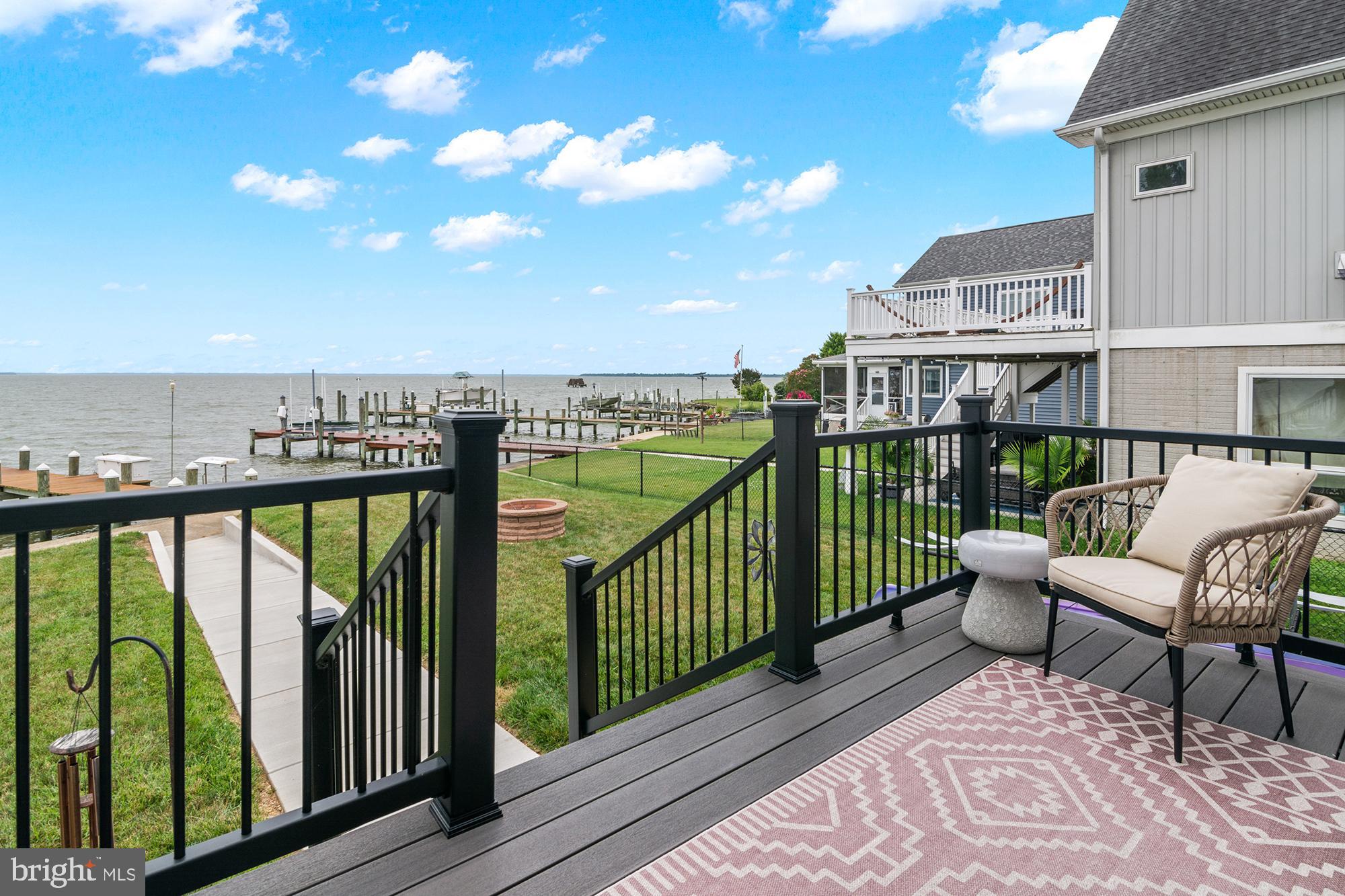 HOLLY NECK - Residential