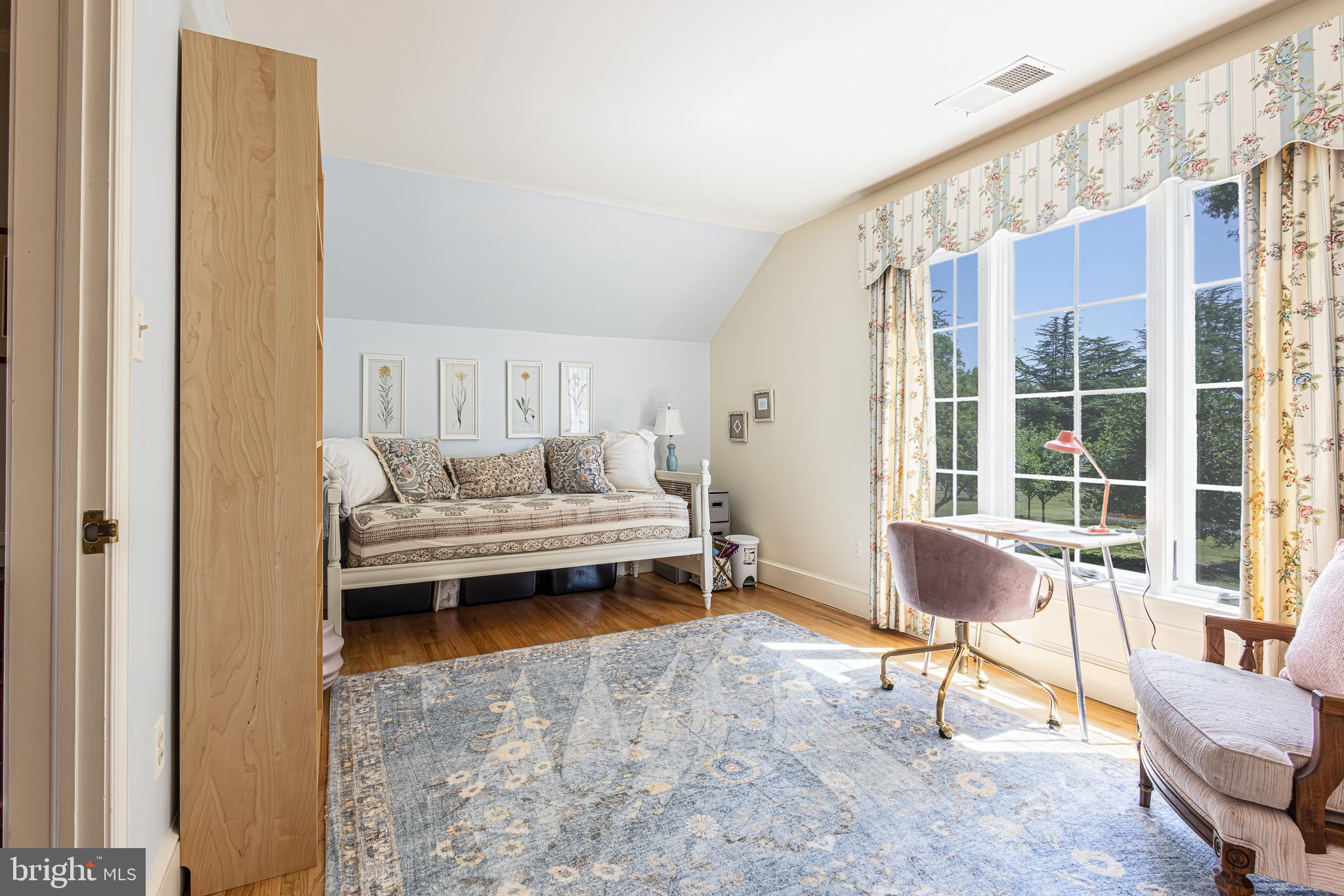 BAILDON - Residential
