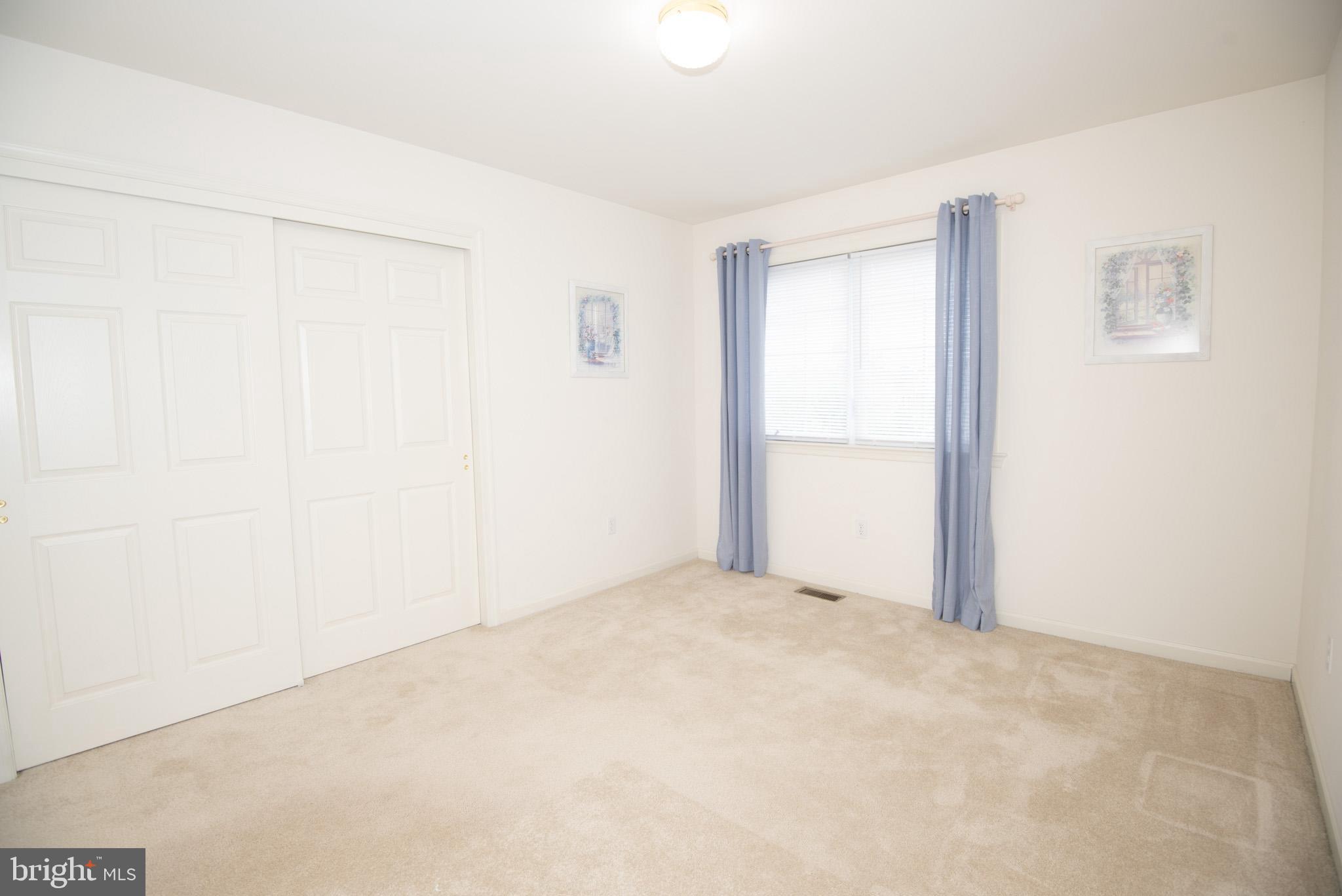 WINDSOR MANOR - Residential