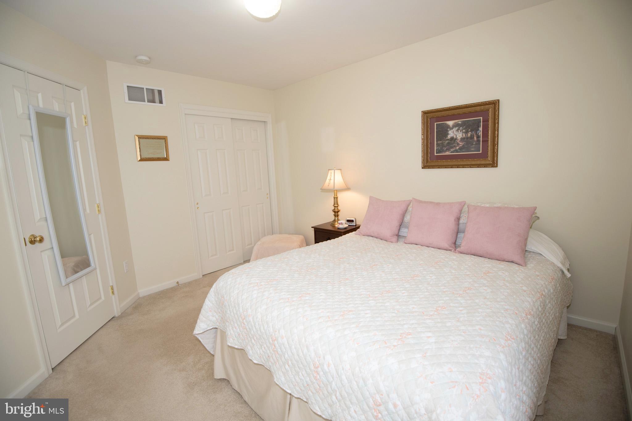 WINDSOR MANOR - Residential