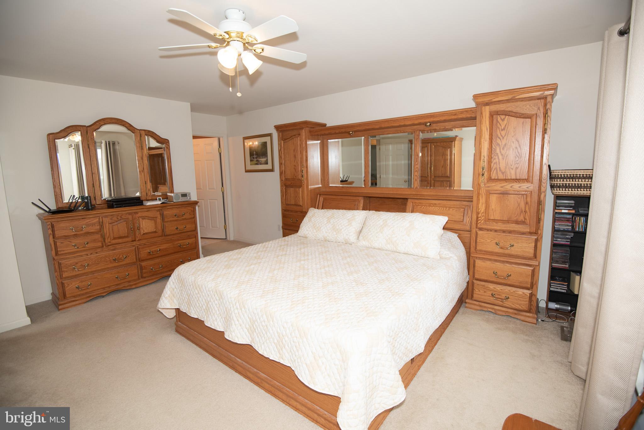 WINDSOR MANOR - Residential