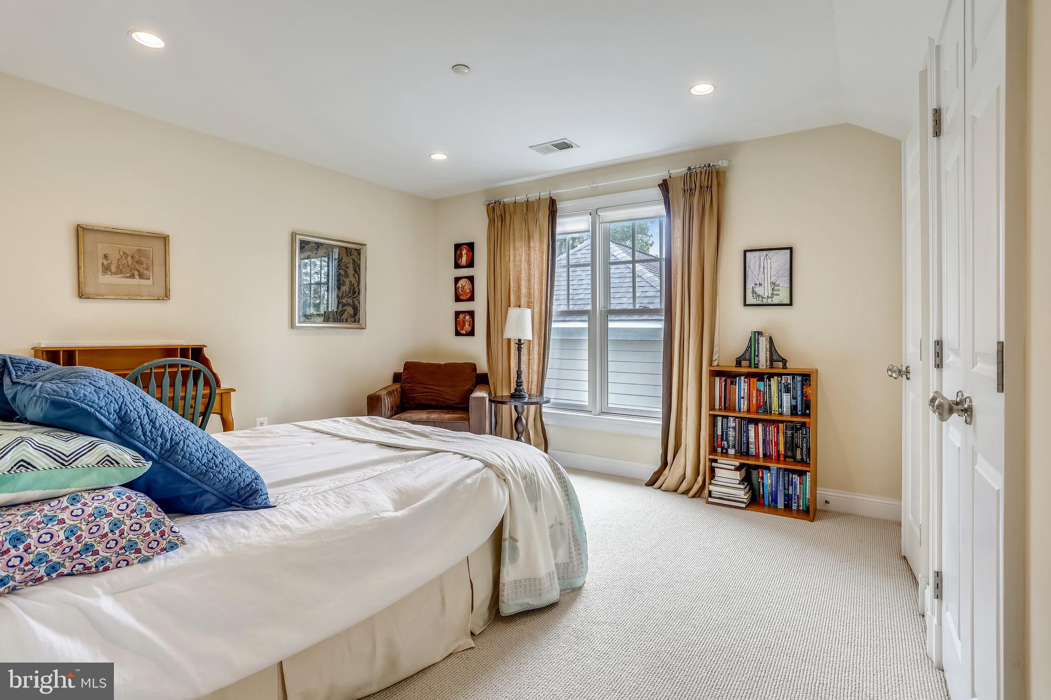 ALTA VISTA TERRACE - Residential