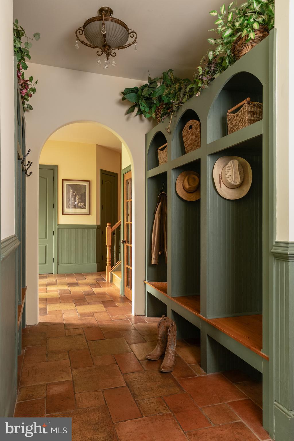 JAHNKE & DICKSON - Residential