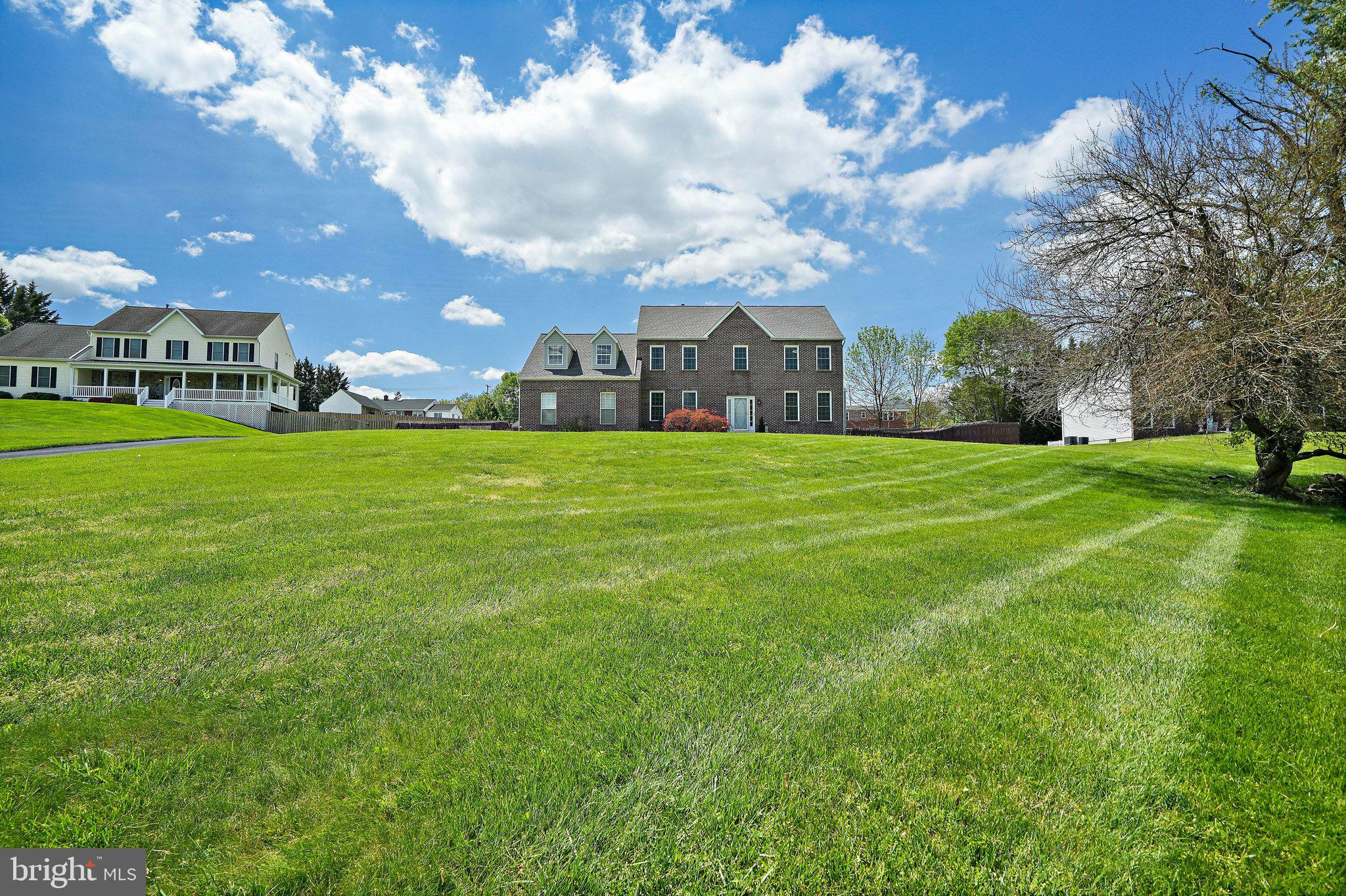 WOODFIELD ESTATES - Residential