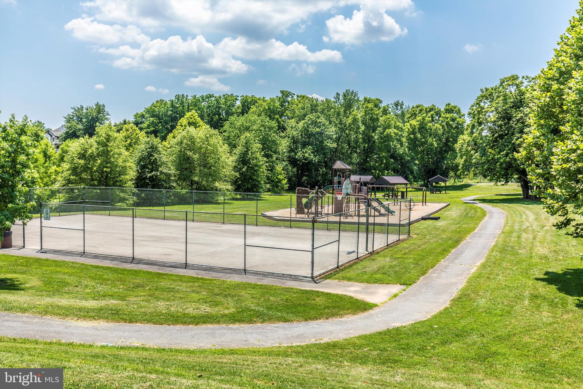 FREDERICKTOWNE VILLAGE - Residential