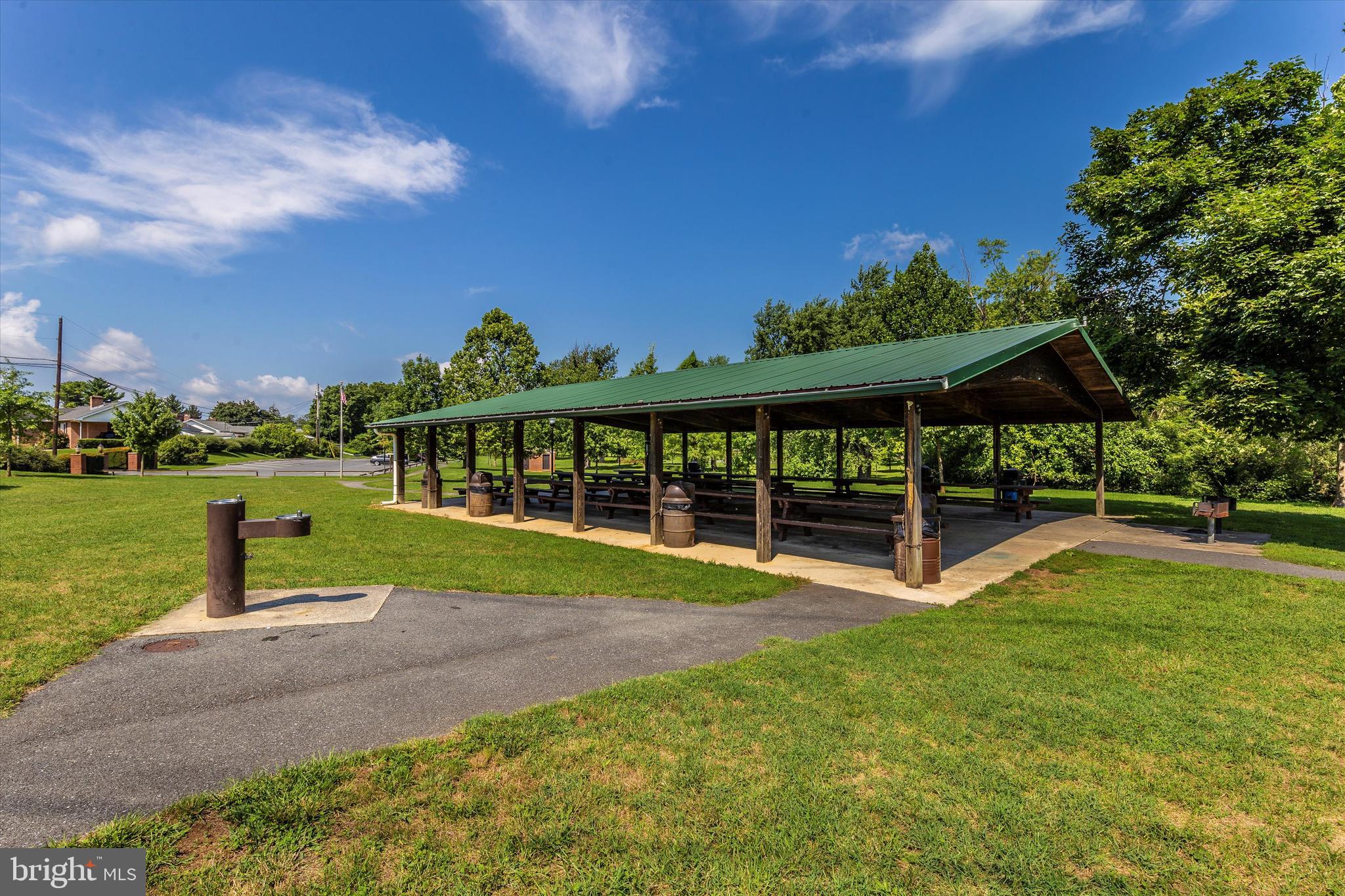FREDERICKTOWNE VILLAGE - Residential