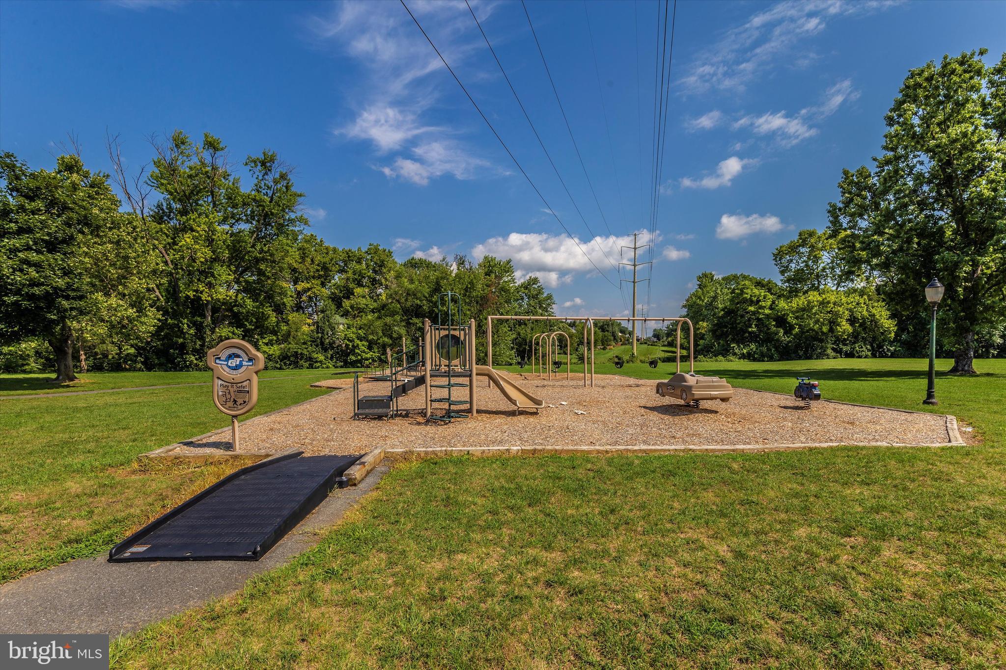 FREDERICKTOWNE VILLAGE - Residential