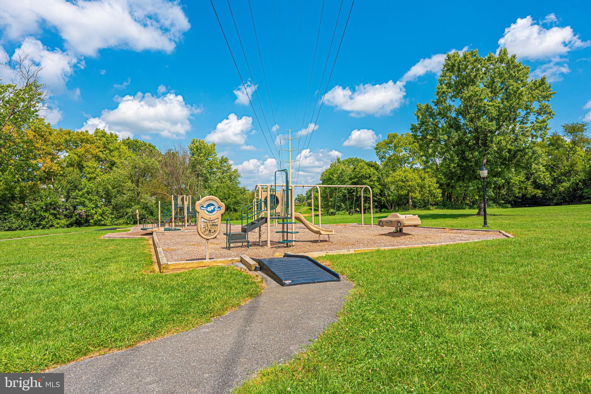 FREDERICKTOWNE VILLAGE - Residential