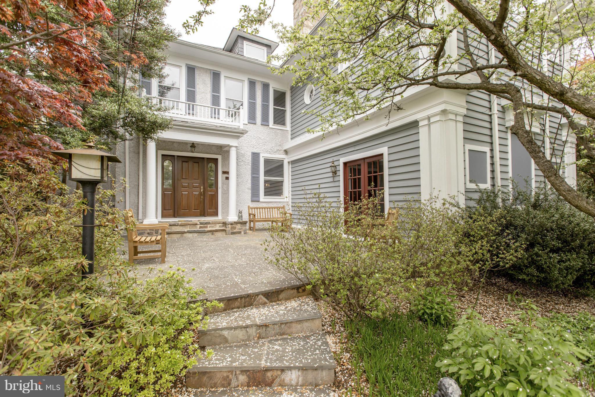 FOREST HILLS - Residential