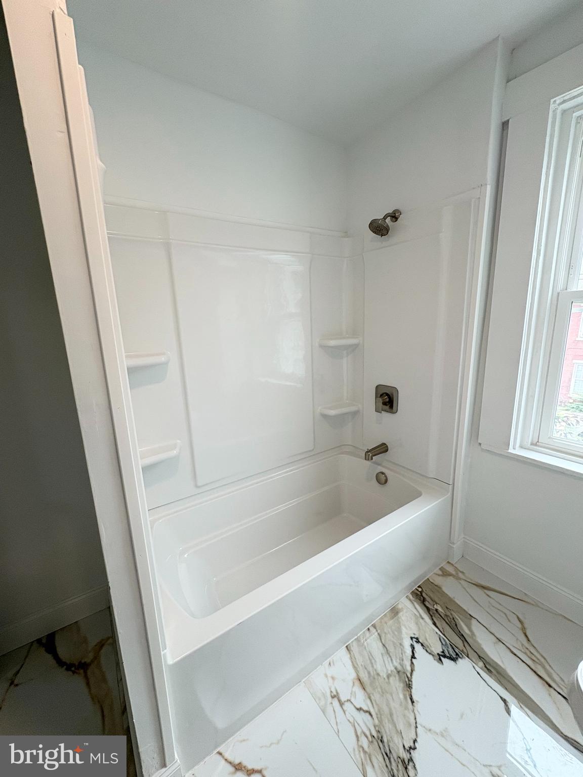 SOUTH LANCASTER - Residential