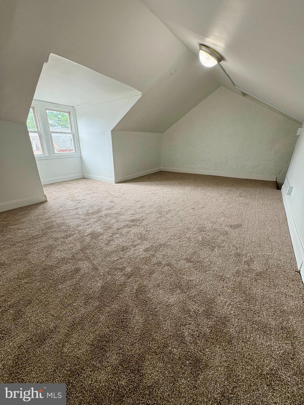 SOUTH LANCASTER - Residential