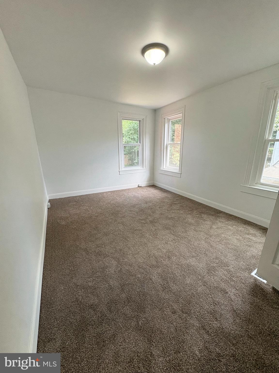 SOUTH LANCASTER - Residential