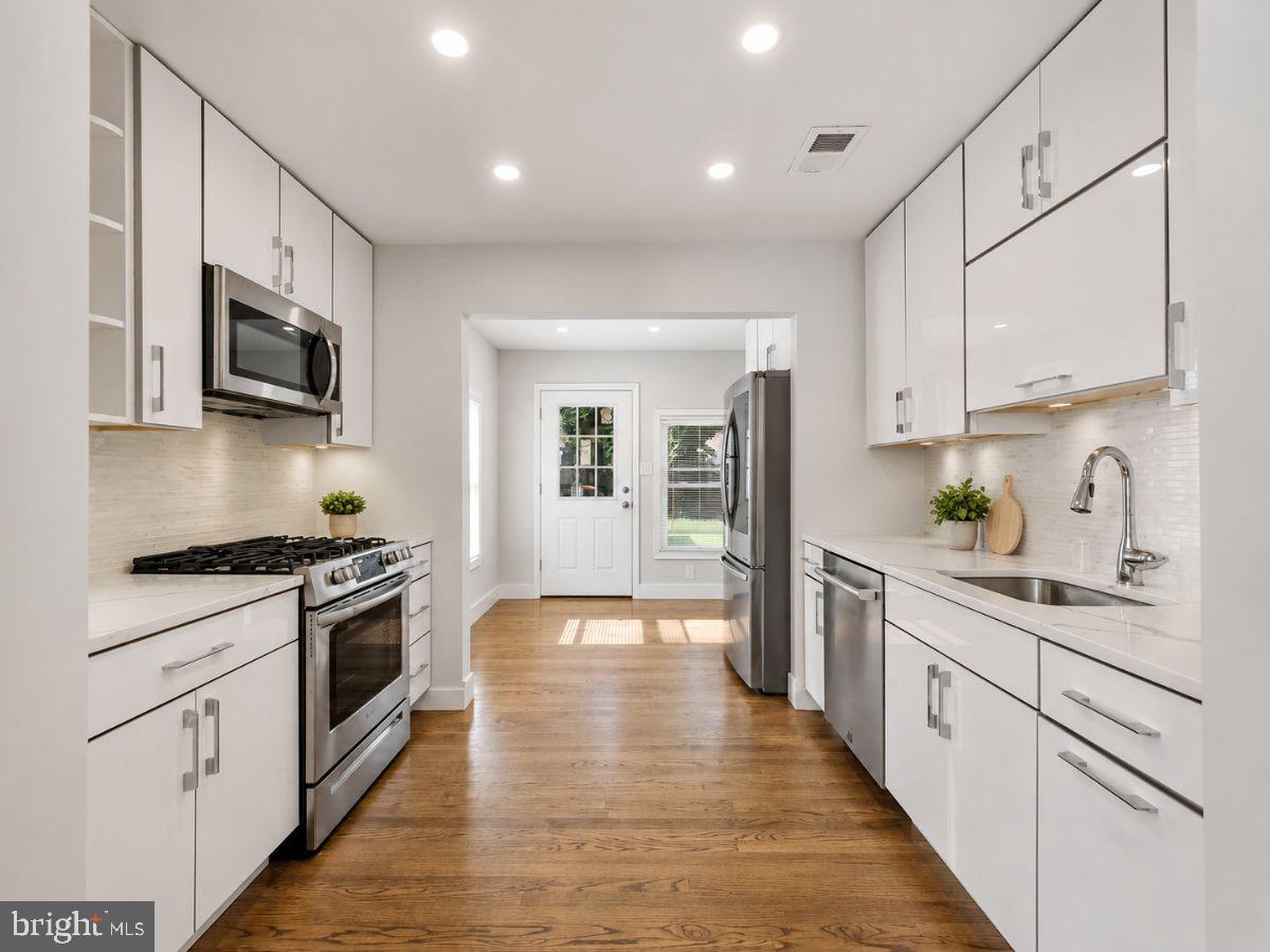 ROCKCREST - Residential