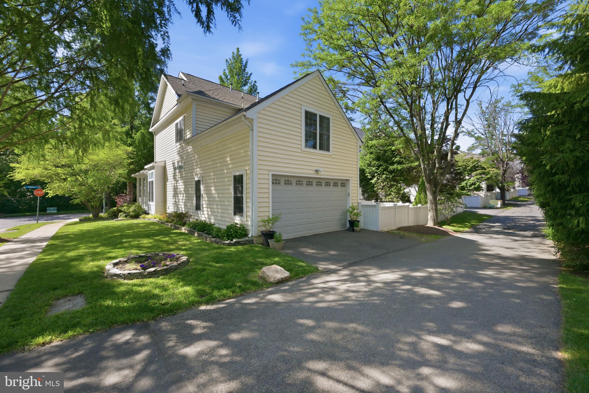 KING FARM WATKINS POND - Residential