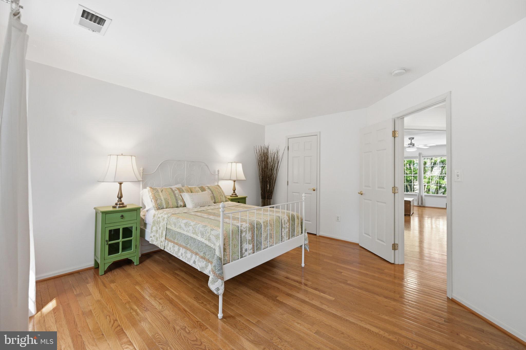 KING FARM WATKINS POND - Residential