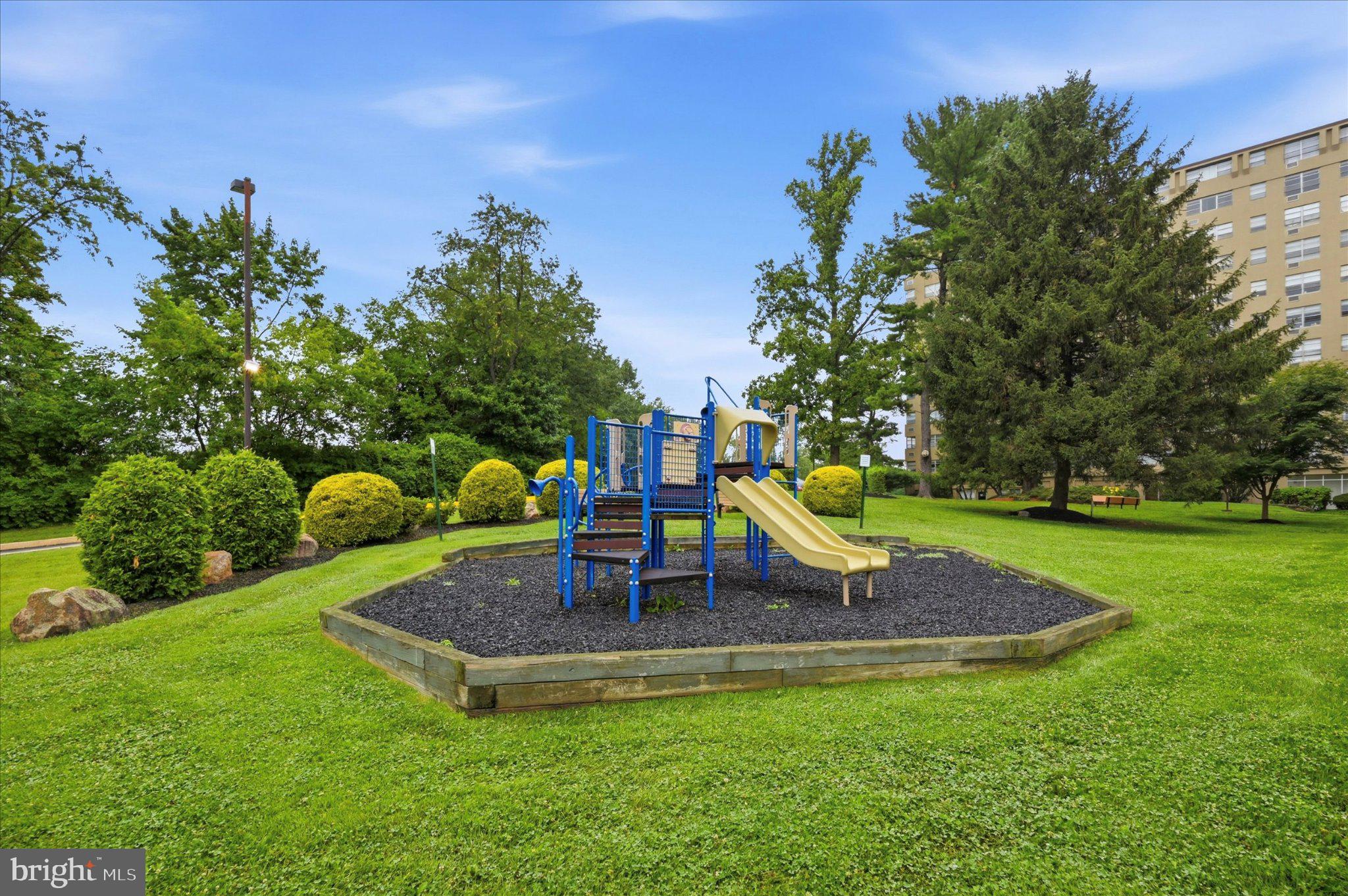 RADNOR HOUSE - Residential