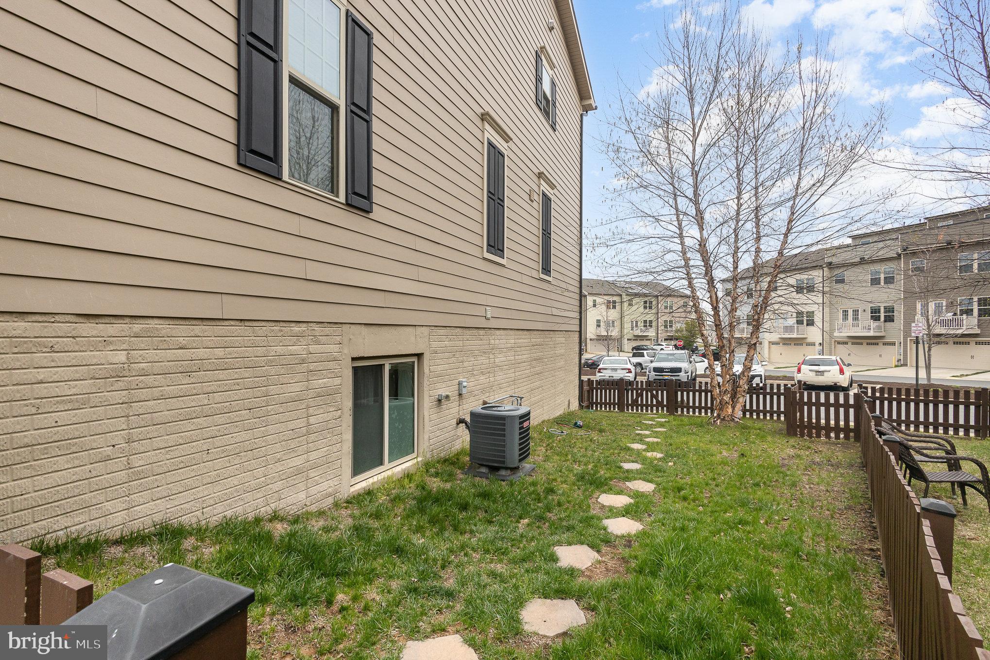 POTOMAC SHORES - Residential