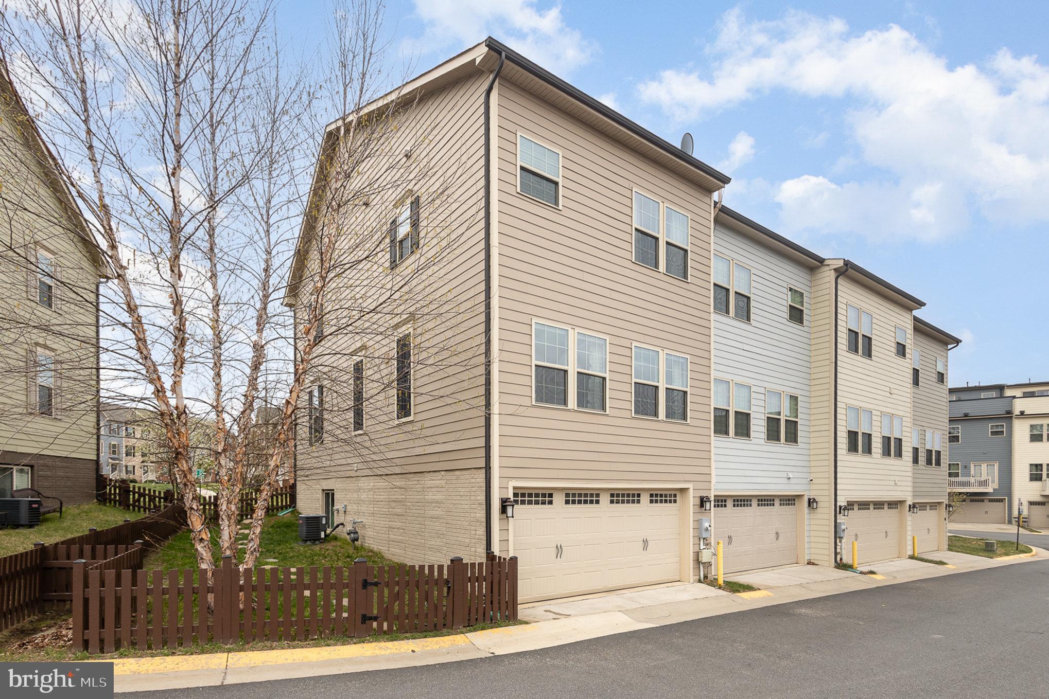 POTOMAC SHORES - Residential